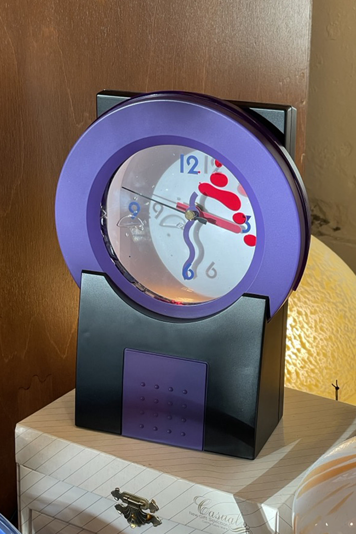 80S Retro Clock + Liquid Lava Lamp_Violet